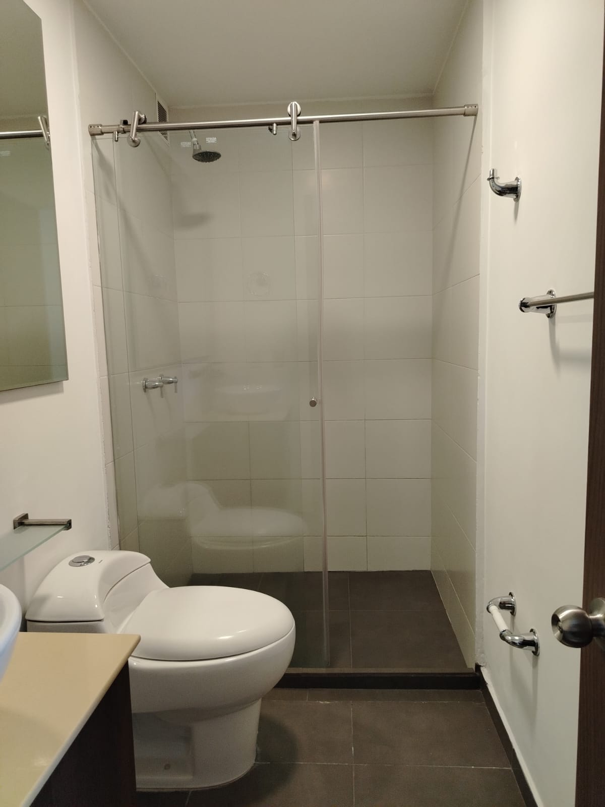 VENDO APARTAMENTO EN BARRIO ALAMOS PEREIRA