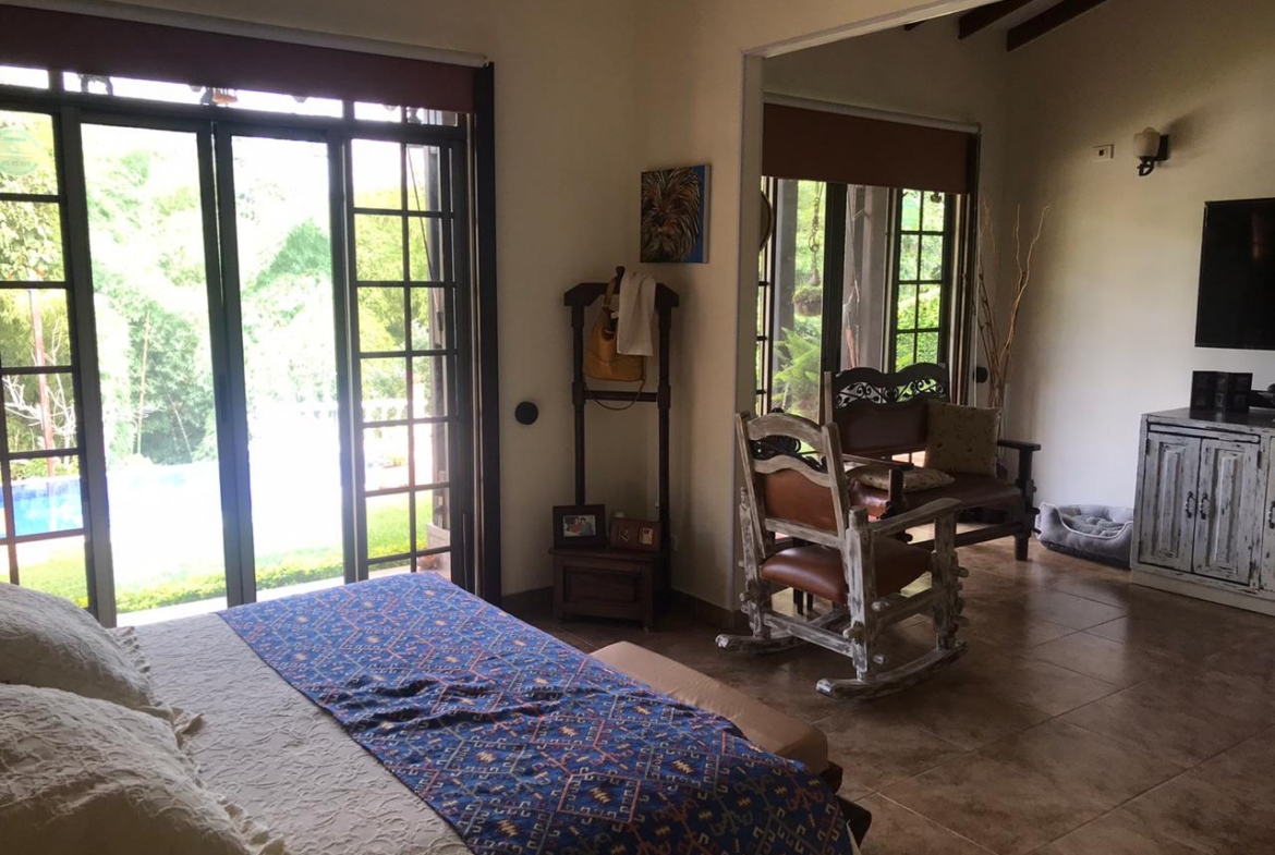 VENDE CASA CAMPESTRE SECTOR CERRITOS