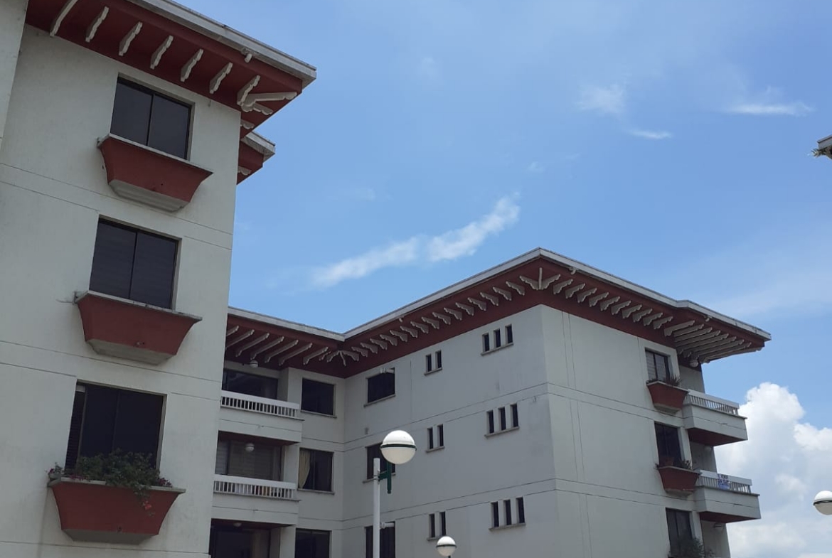 VENDO APARTAMENTO EN PINARES DE SAN MARTIN PEREIRA