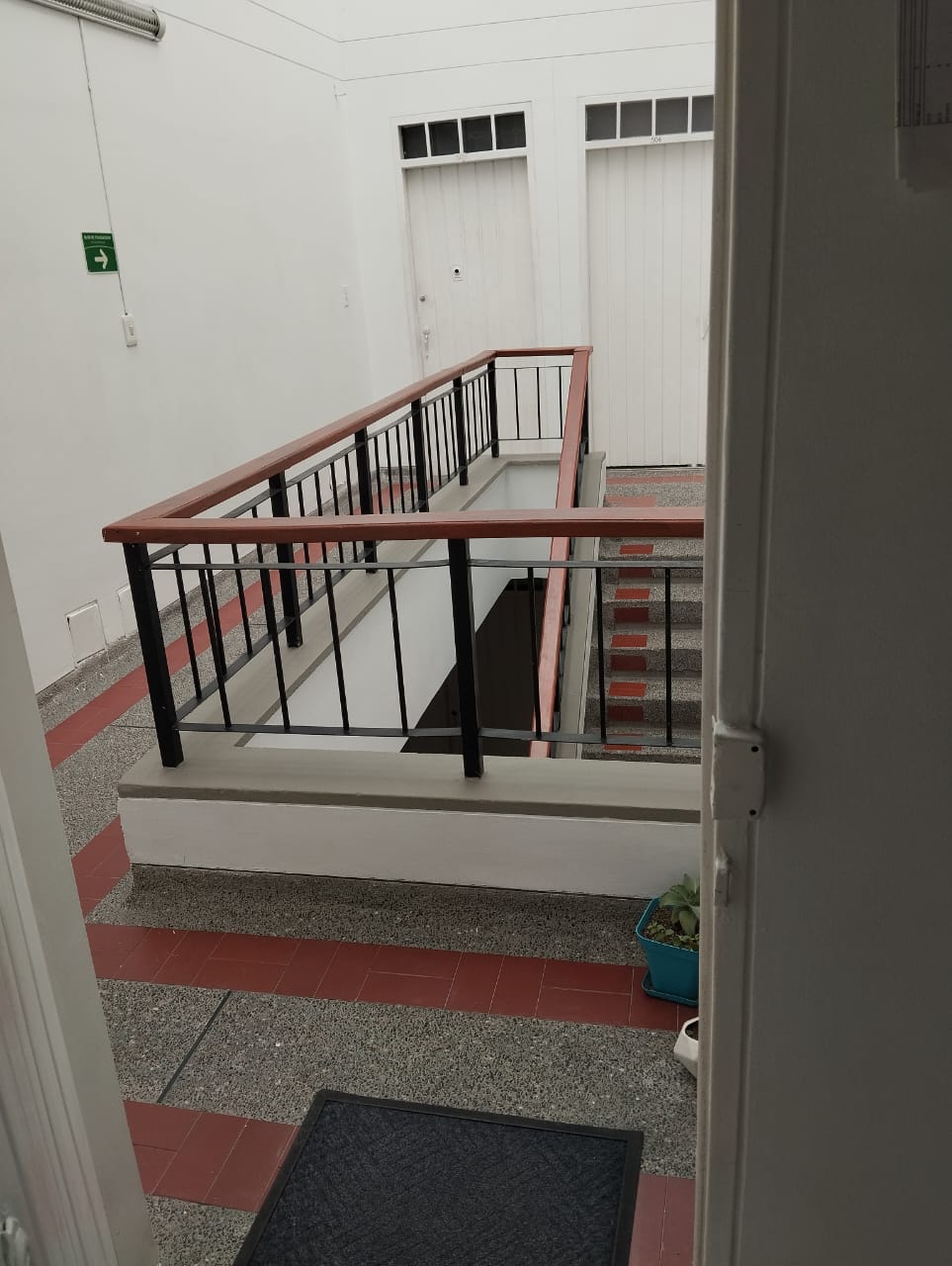 VENDO APARTAMENTO EN LOS CEDROS PEREI