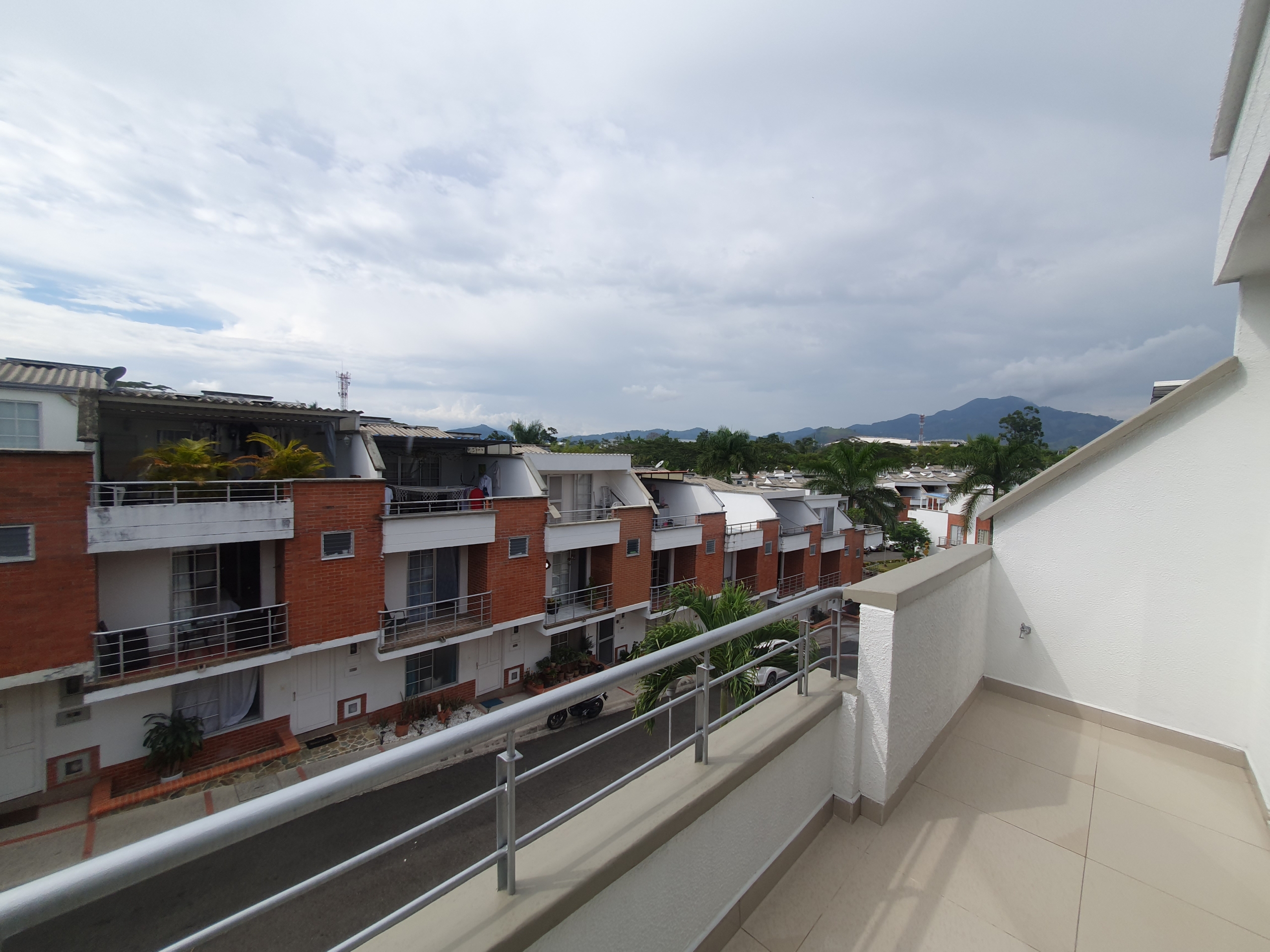EN VENTA CASA AV SUR SECTOR PUEBLITO CAFETERO