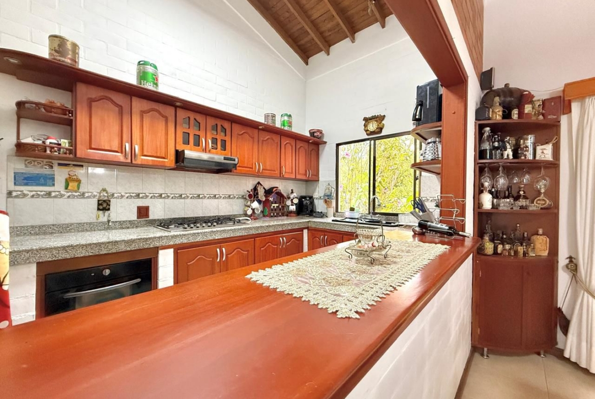 VENDO CASA CAMPESTRE EN COMBIA