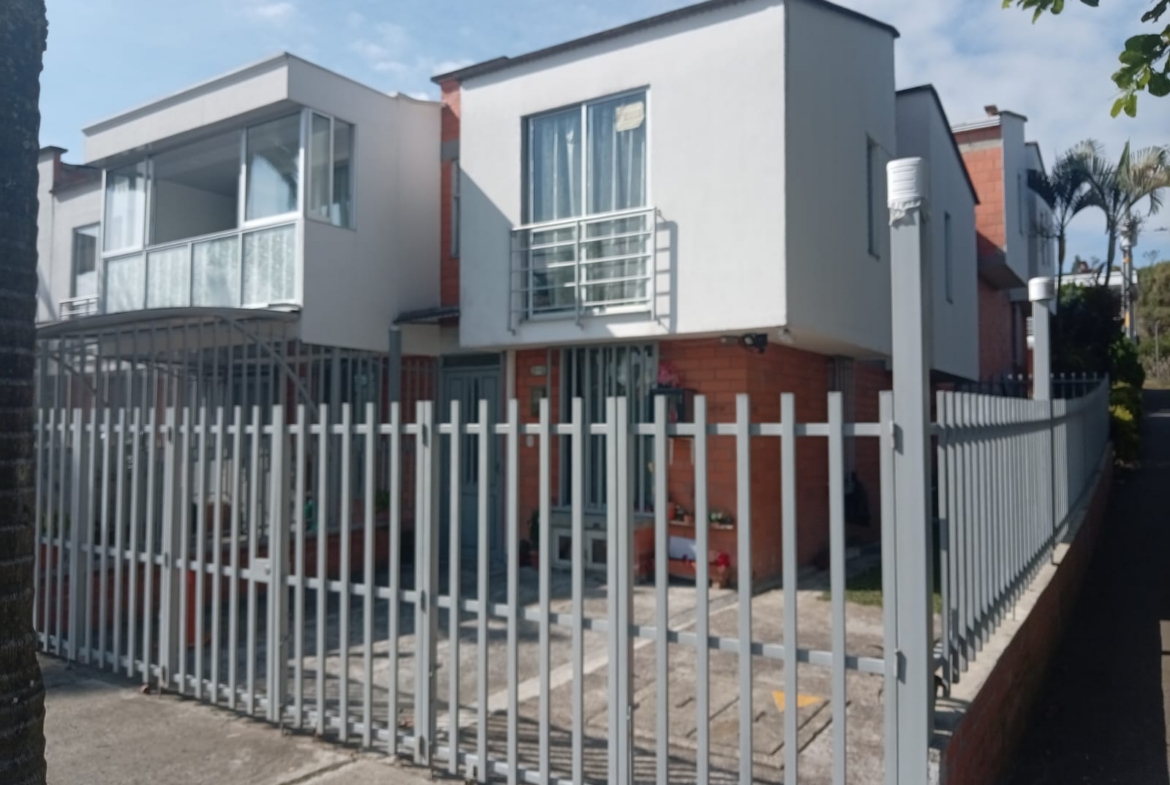 VENTA CASA DÚPLEX ESQUINERA SECTOR VILLA VERDE