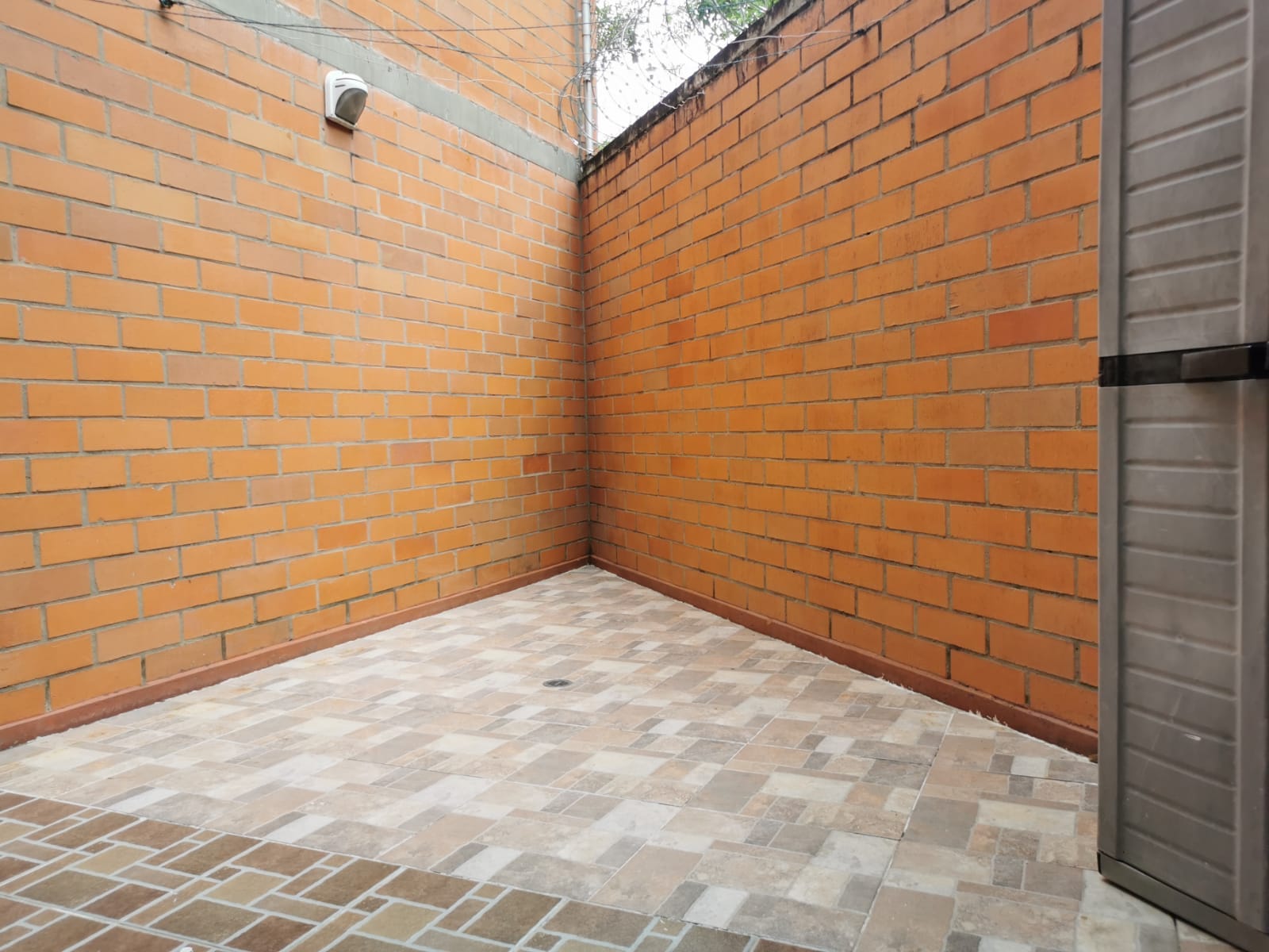 305071820251003030141 VENTA CASA DÚPLEX EN CONJUNTO CERRADO EN BELMONTE.
