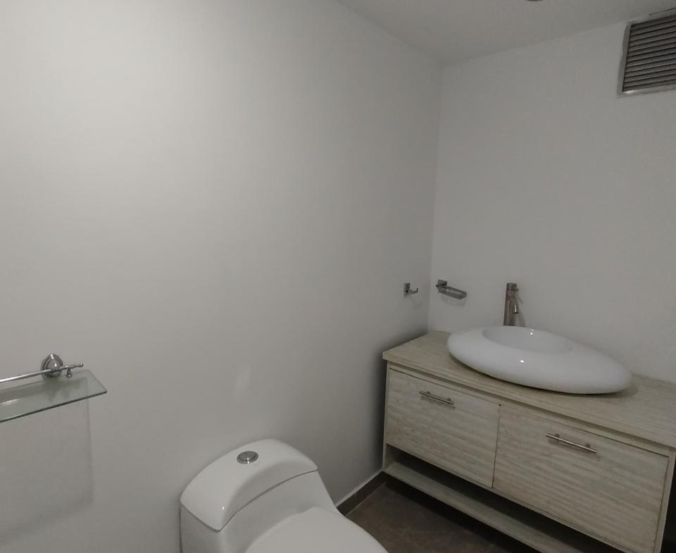 SE VENDE APARTAMENTO EN ALAMOS