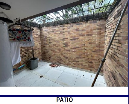 SE VENDE AMPLIA CASA CAMPESTRE VÍA PEREIRA – ARMENIA