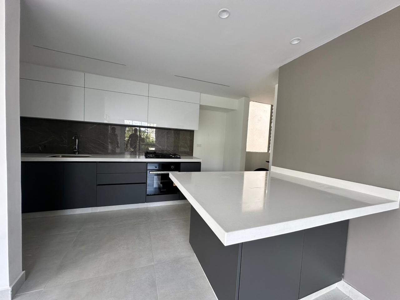 305071820260224112906 VENDO AMPLIO APARTAMENTO REMODELADO EN ARMENIA – BARRIO LAURELES