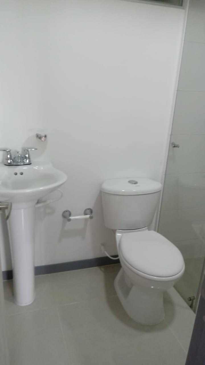 305071820260422042854 VENDO APARTAMENTO SECTOR UNICENTRO PEREIRA