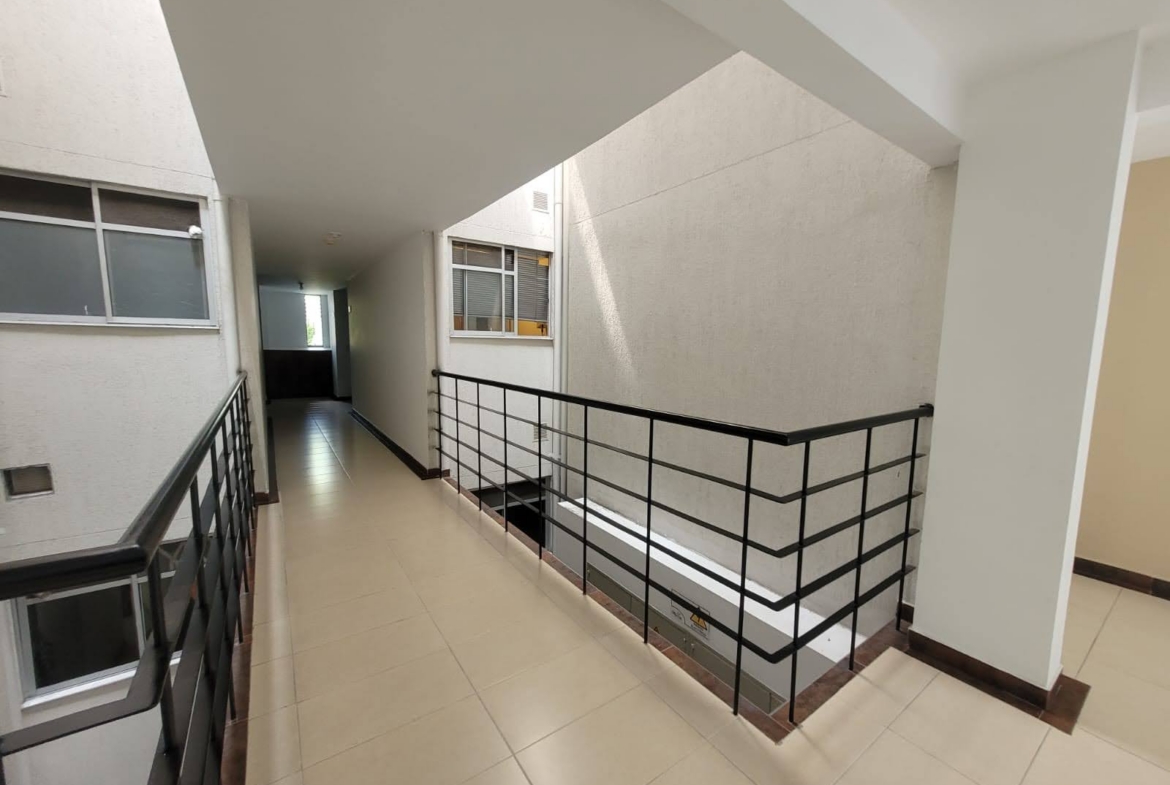 VENDO APARTAMENTO EN AV SUR, SECTOR CORALES 68 M2