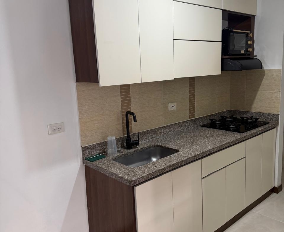 SE VENDE APARTAMENTO AV SUR, CORALES 3 ALCOBAS