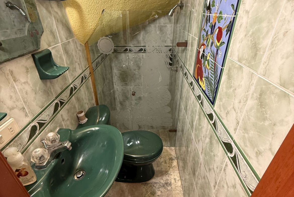 VENDO CASA EN QUINTAS DE JARDIN COLONIAL