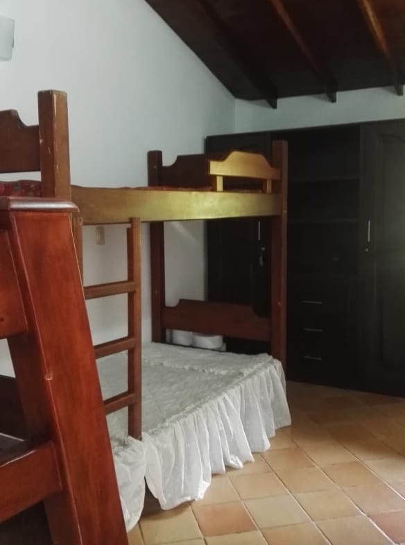 SE VENDE HERMOSA FINCA DE RECREO VIA A ARMENIA