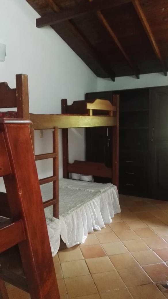 SE VENDE HERMOSA FINCA DE RECREO VIA A ARMENIA