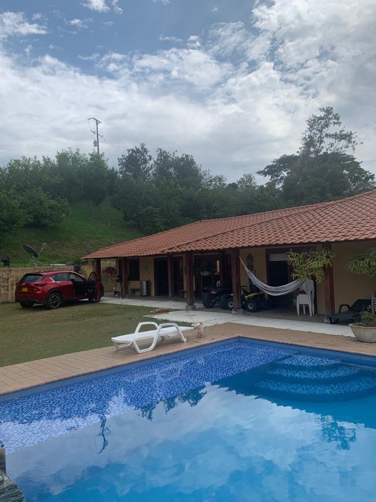 305071920201130110333 VENTA CASA CAMPESTRE EN VITERBO