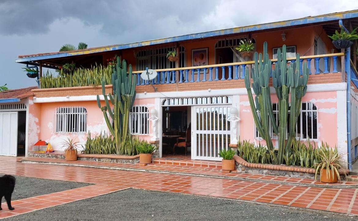 VENDO FINCA EN EL SECTOR DE MORELIA