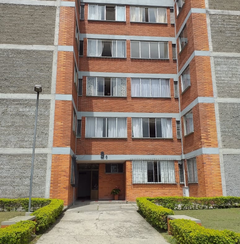 VENDO APARTAMENTO EN LOS CEDROS PEREI