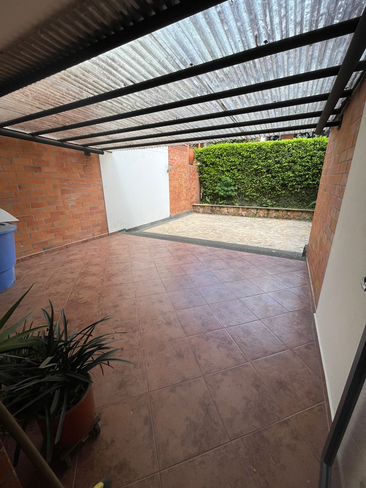 305071920240906031710 VENDO CASA EN BOMBAY DOSQUEBRADAS