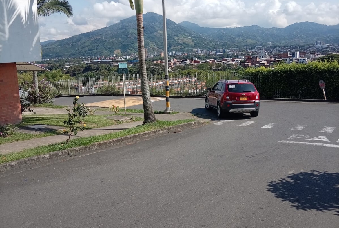 VENTA CASA DÚPLEX ESQUINERA SECTOR VILLA VERDE