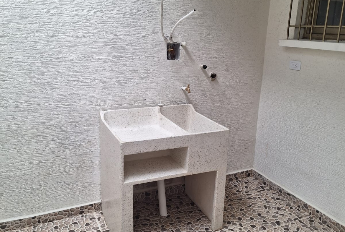 VENDO CASA EN BARRIO VALHER DOSQUEBRADAS
