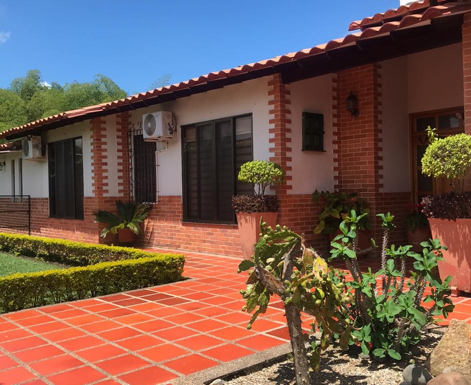 VENDE CASA CAMPESTRE SECTOR CERRITOS