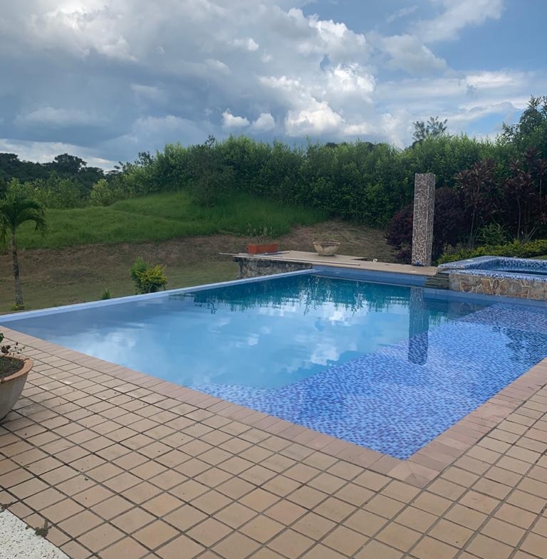VENTA CASA CAMPESTRE EN VITERBO