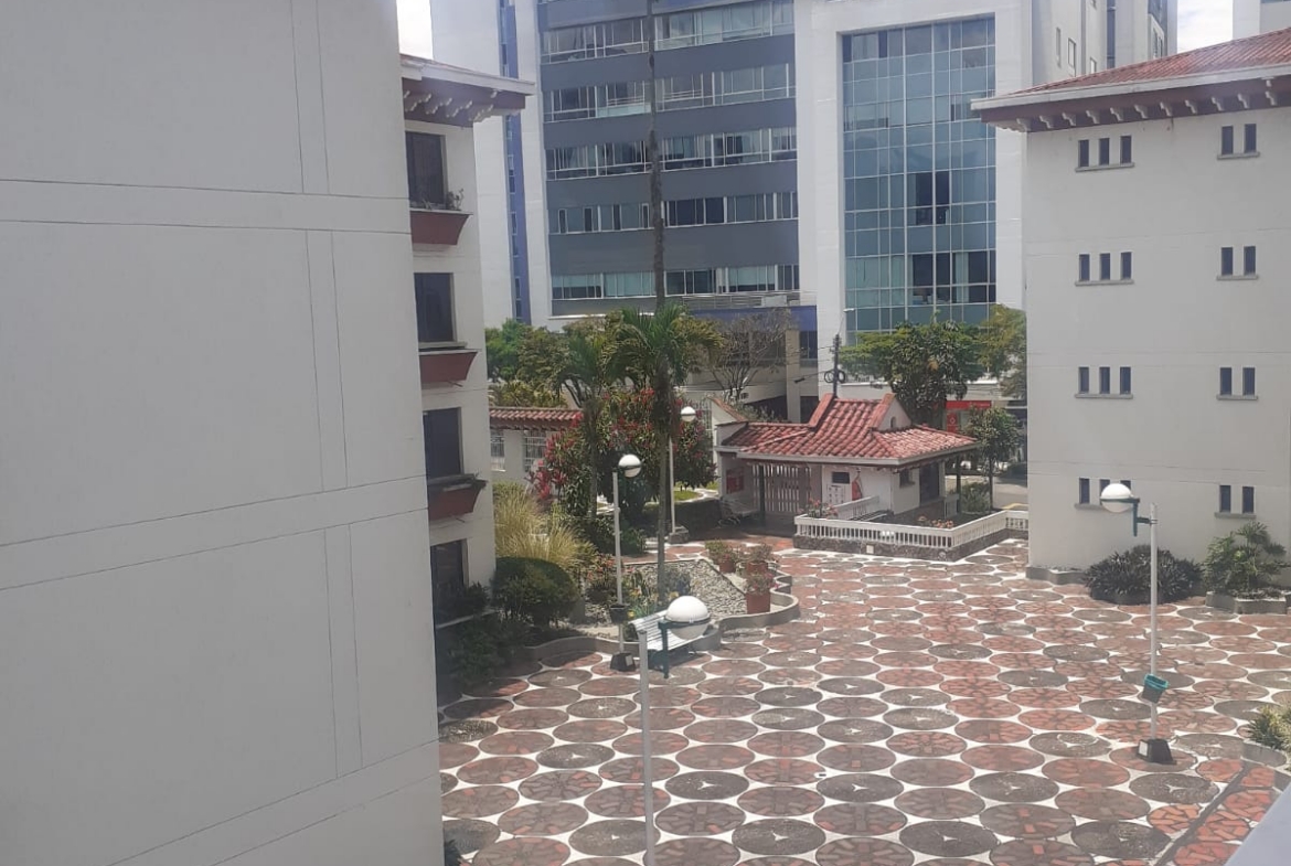 VENDO APARTAMENTO EN PINARES DE SAN MARTIN PEREIRA