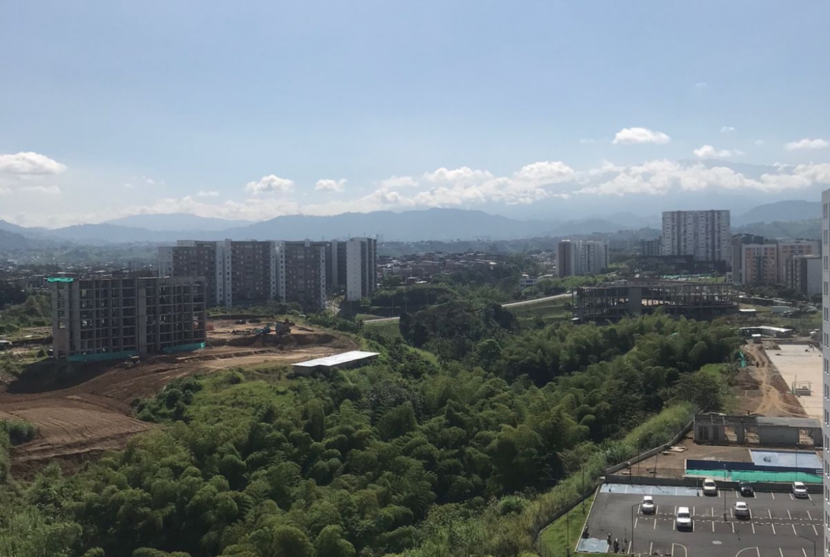 ARRIENDO APTO EN LA VIA CONDINA PALO VERDE PER