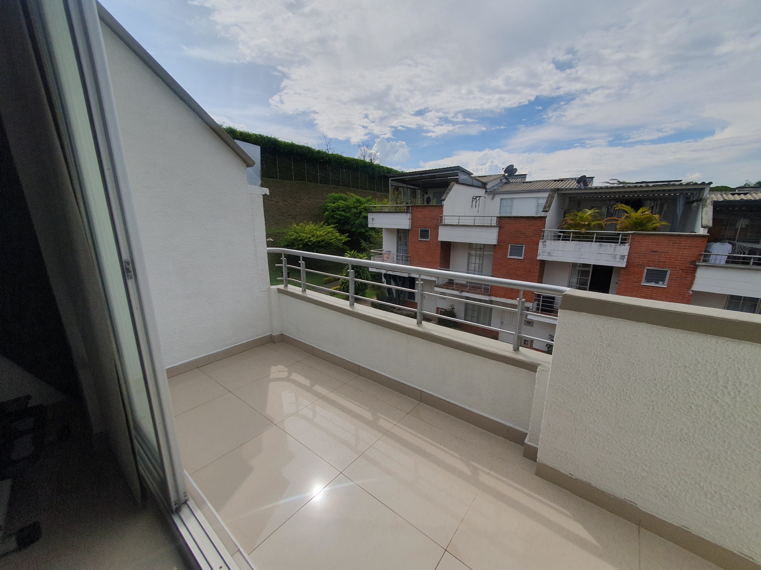 EN VENTA CASA AV SUR SECTOR PUEBLITO CAFETERO