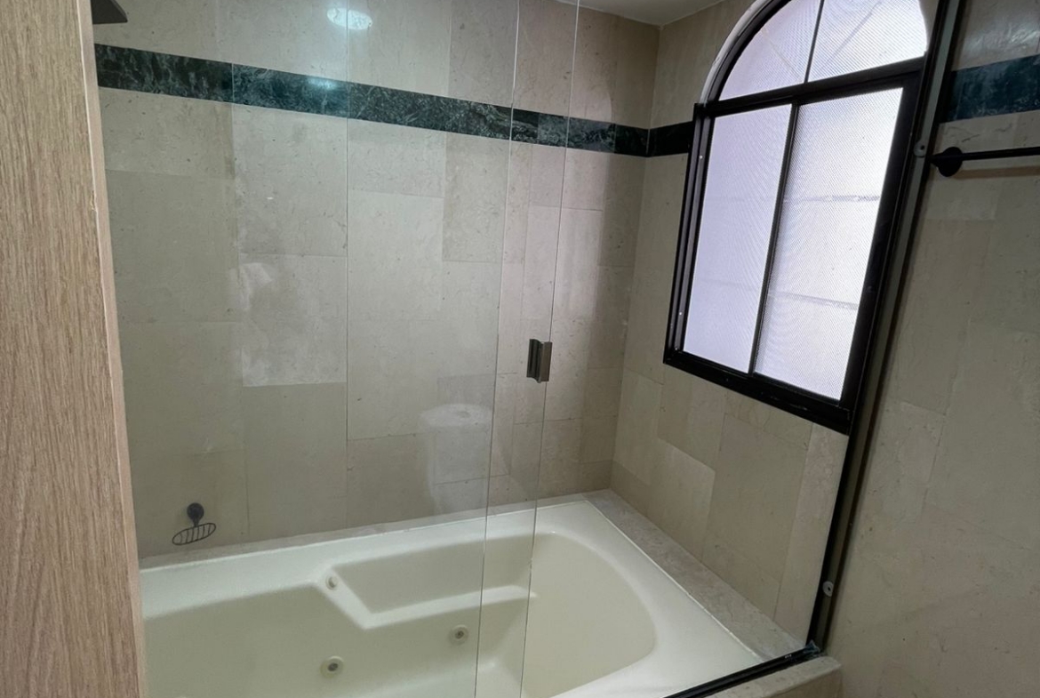 SE VENDE APARTAMENTO EN ALAMOS, PEREIRA