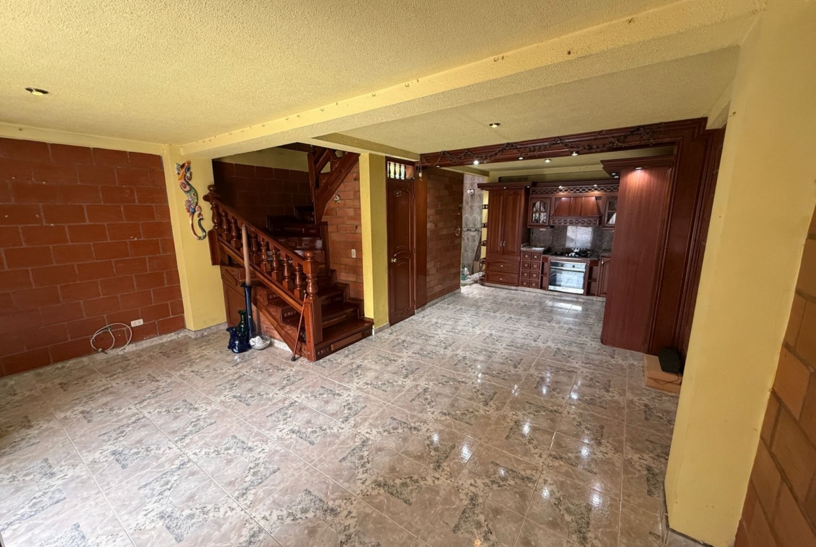 VENDO CASA EN QUINTAS DE JARDIN COLONIAL