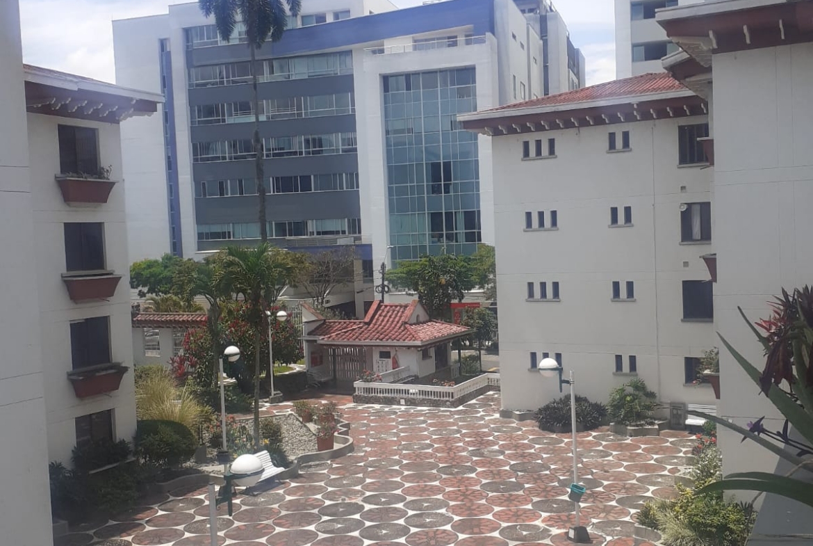 VENDO APARTAMENTO EN PINARES DE SAN MARTIN PEREIRA