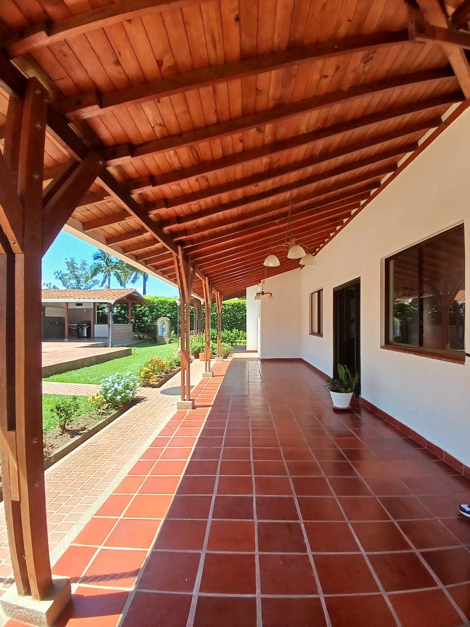 VENDO CASA CAMPESTRE VIA CERRITOS LA VIRGINIA