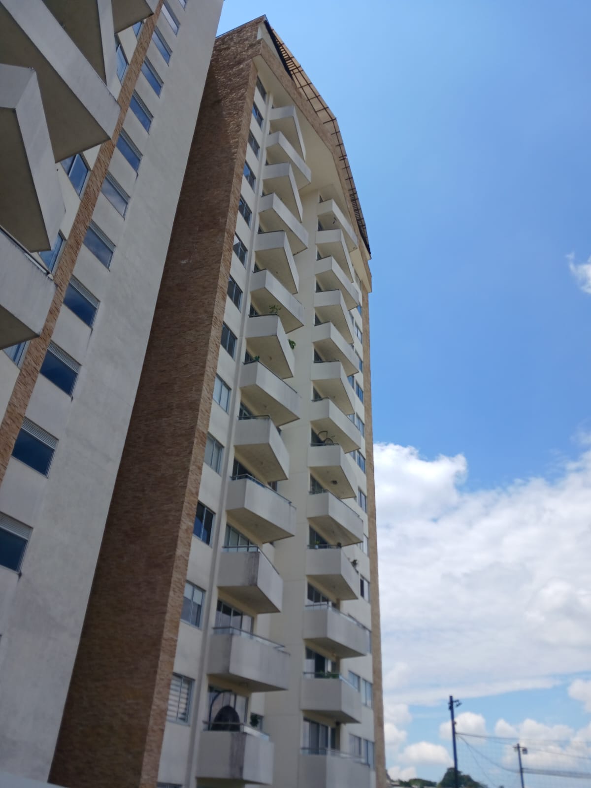 VENDO APARTAMENTO EN ALAMOS PEREIRA