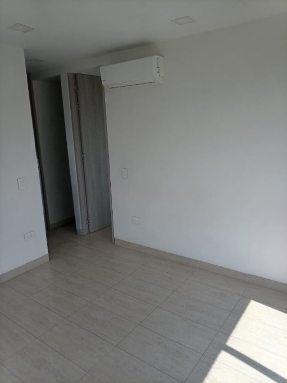 RENTO APARTAMENTO EN CONJUNTO CERRADO VÍA CERRITOS