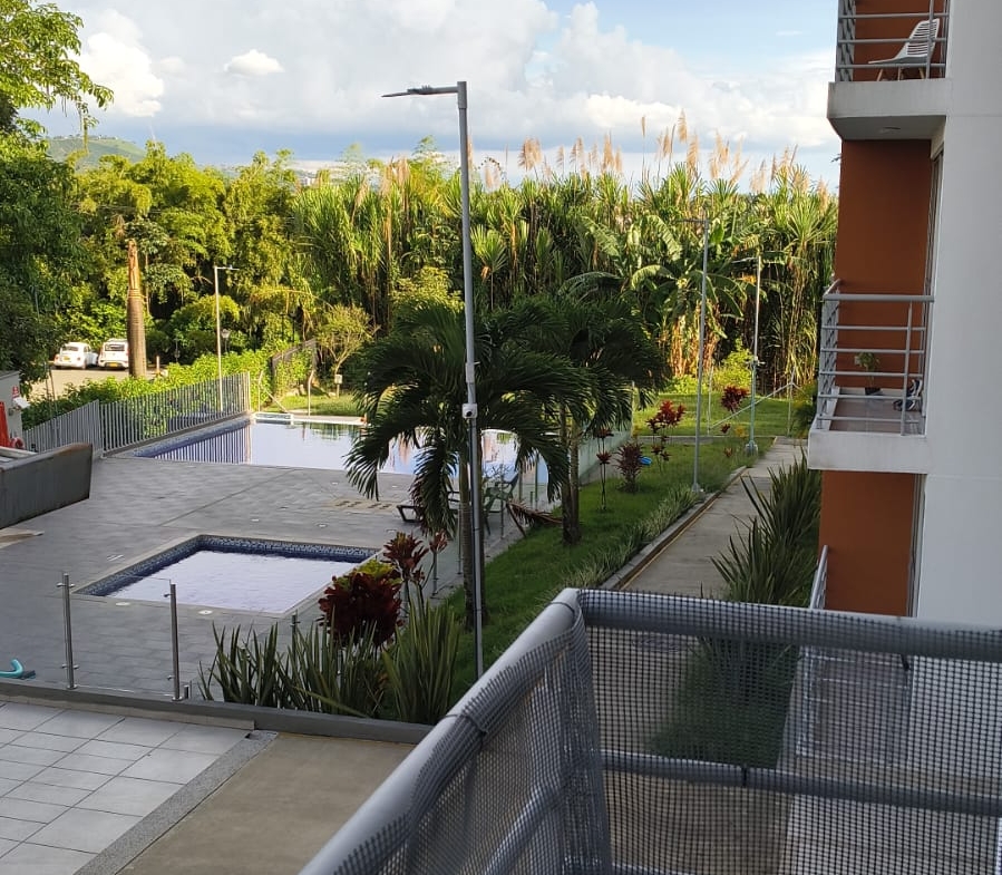 VENDO APARTAMENTO SECTOR UNICENTRO PEREIRA