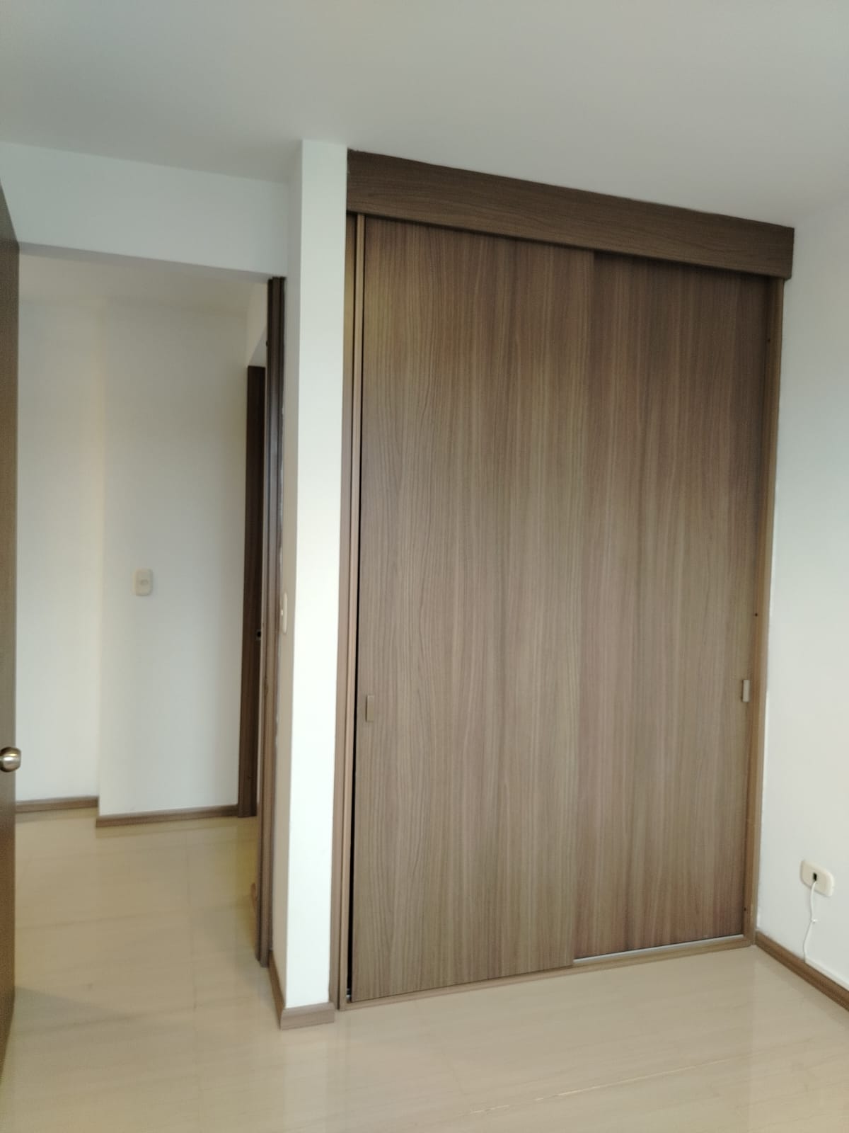 VENDO APARTAMENTO EN BARRIO ALAMOS PEREIRA