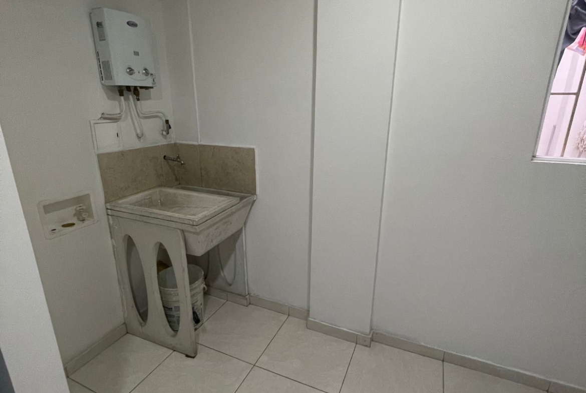 SE RENTA APARTA ESTUDIO EN PROVIDENCIA