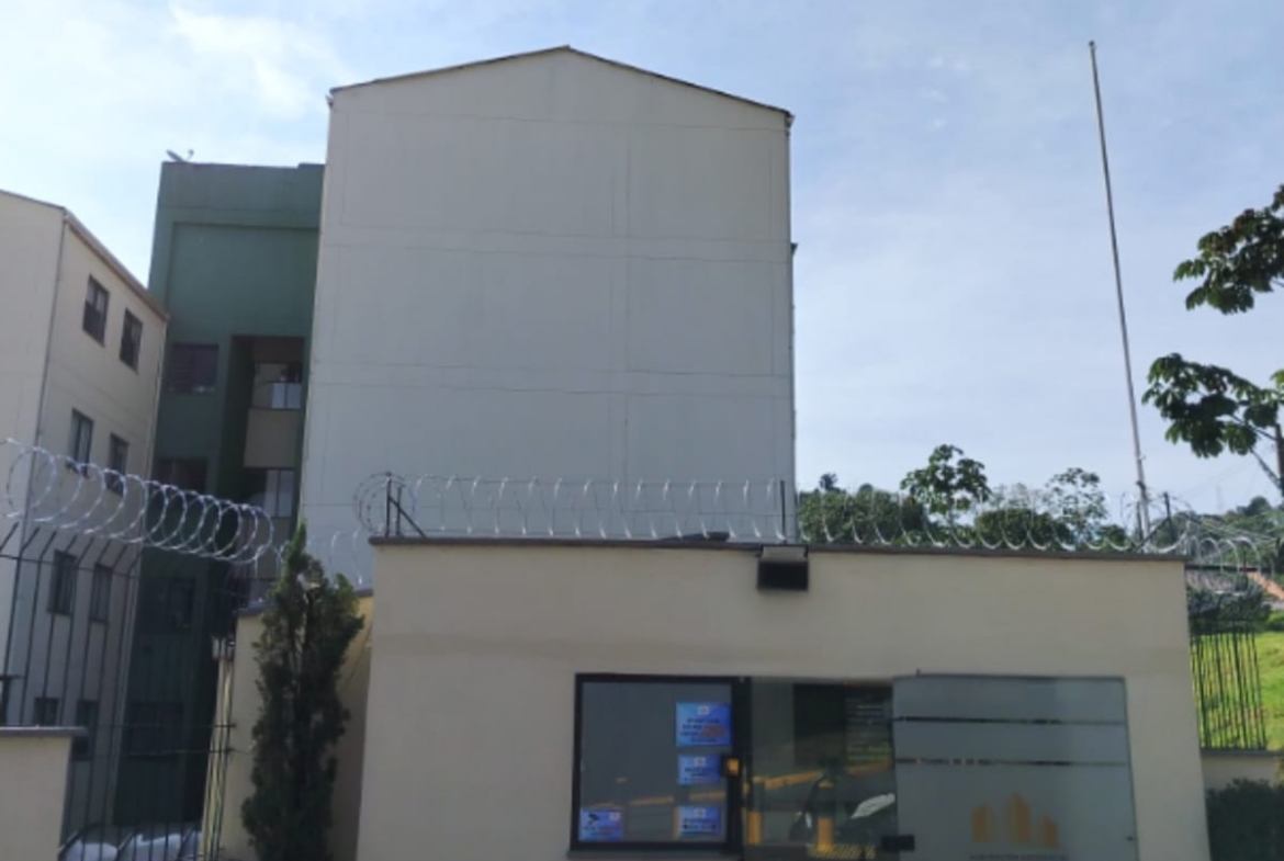 VENDO APARTAMENTO EN LA CIRCUNVALAR