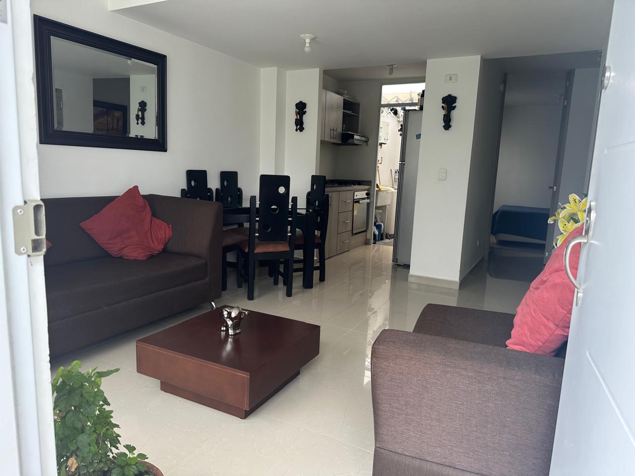 VENDO CASA DÚPLEX EN CONJUNTO CERRADO SECTOR MONTEBONITO DOSQUEBRADAS