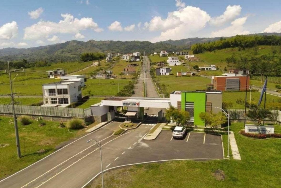 SE VENDE LOTE EN CONDOMINIO CERRADO, VITERBO CALDAS