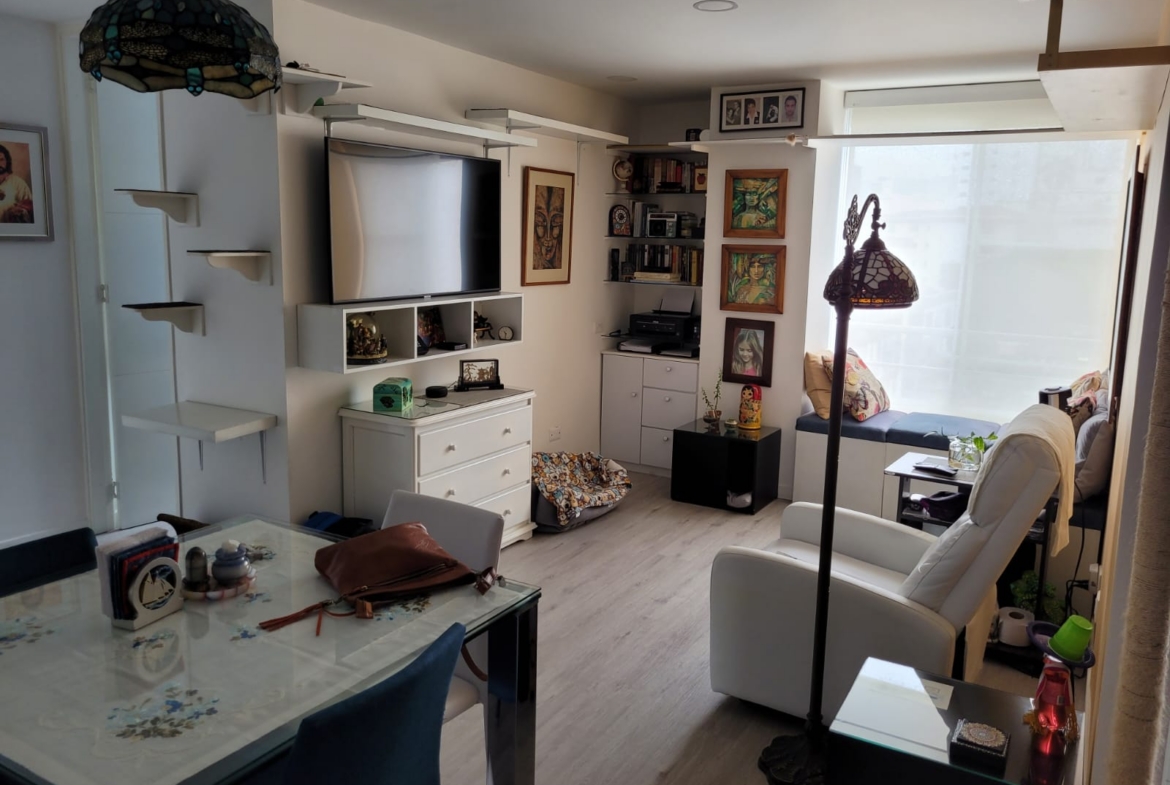 VENDO APARTAESTUDIO EN PINARES FRENTE A MEGACENTRO