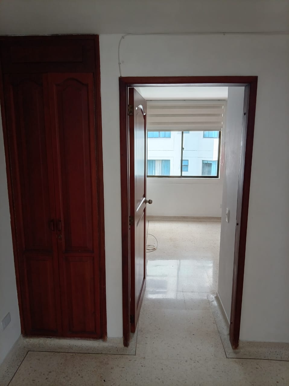 SE VENDE APARTAMENTO CERCA A MEGACENTRO PINARES