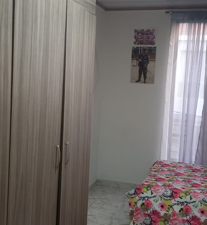 SE VENDE CASA DE TRES PISOS EN SAMARIA