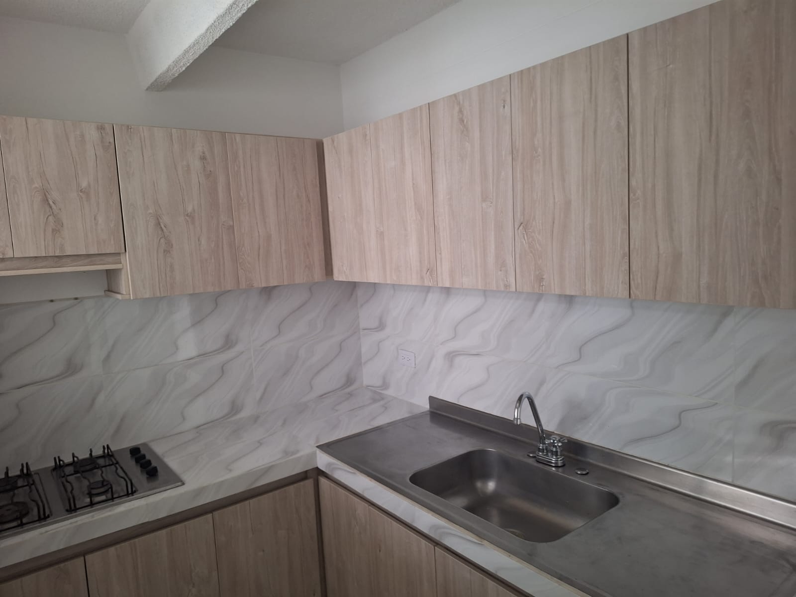 30507220260225043817 VENDO CASA EN BARRIO VALHER DOSQUEBRADAS