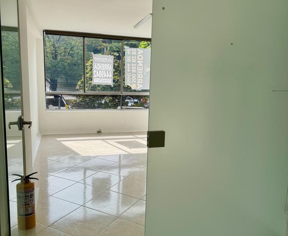 VENTA DE OFICINA EN RODEO PLAZA