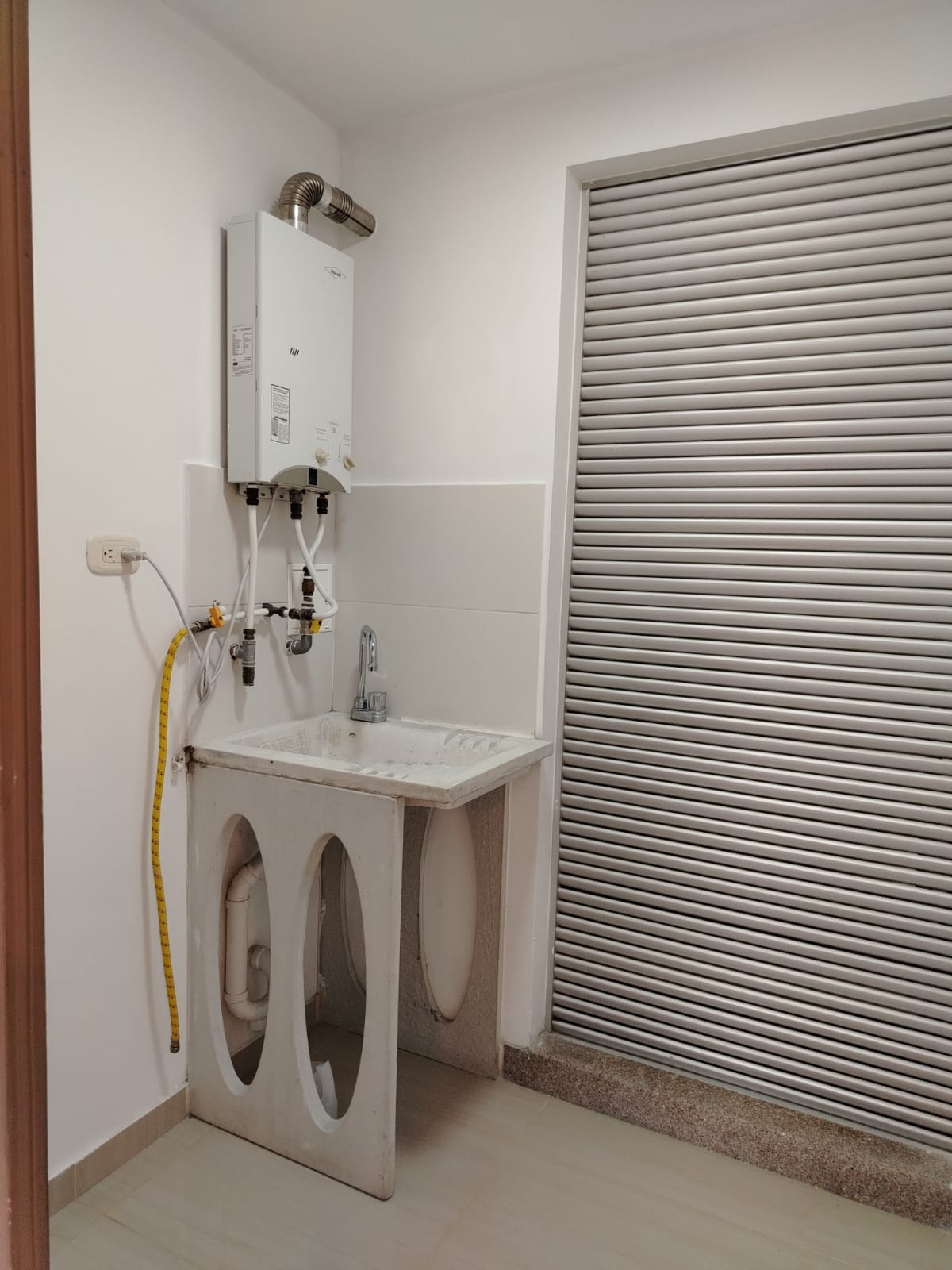 VENDO APARTAMENTO EN BARRIO ALAMOS PEREIRA