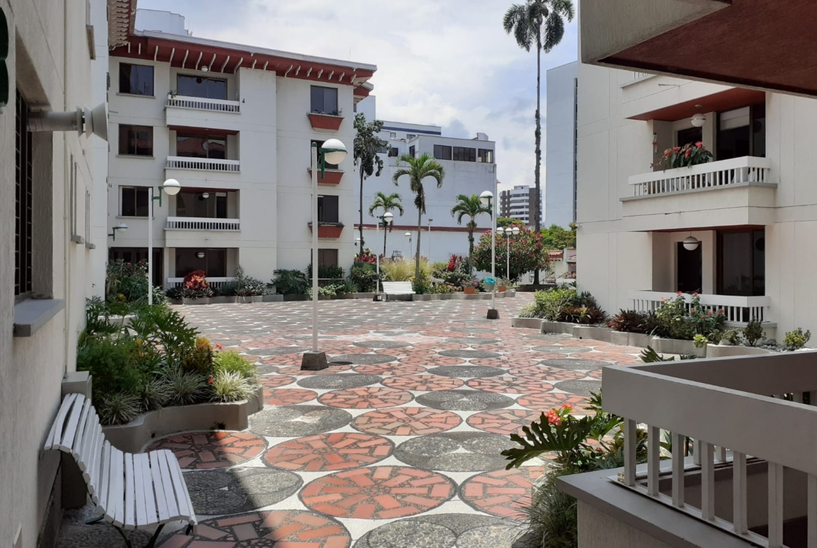 VENDO APARTAMENTO EN PINARES DE SAN MARTIN PEREIRA