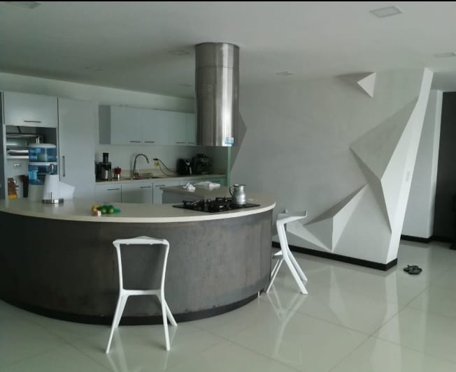 VENDO PENT HOUSE DUPLEX EN EXCLUSIVO SECTOR DE PINARES