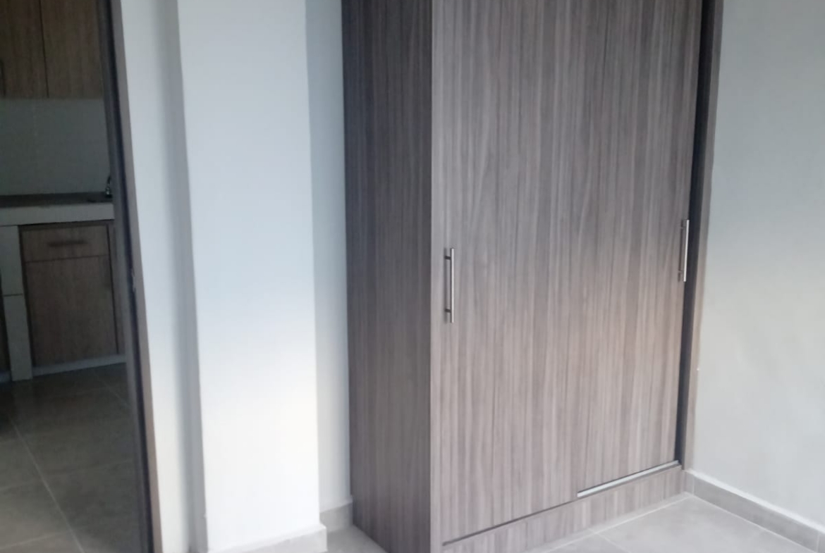 VENDO CASA CON LOCALES CERCA AL CENTRO EN PEREIRA