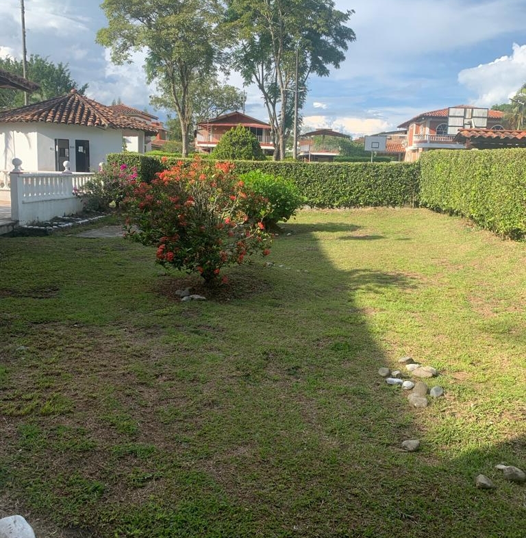 VENTA DE CASA CAMPESTRE EN VITERBO